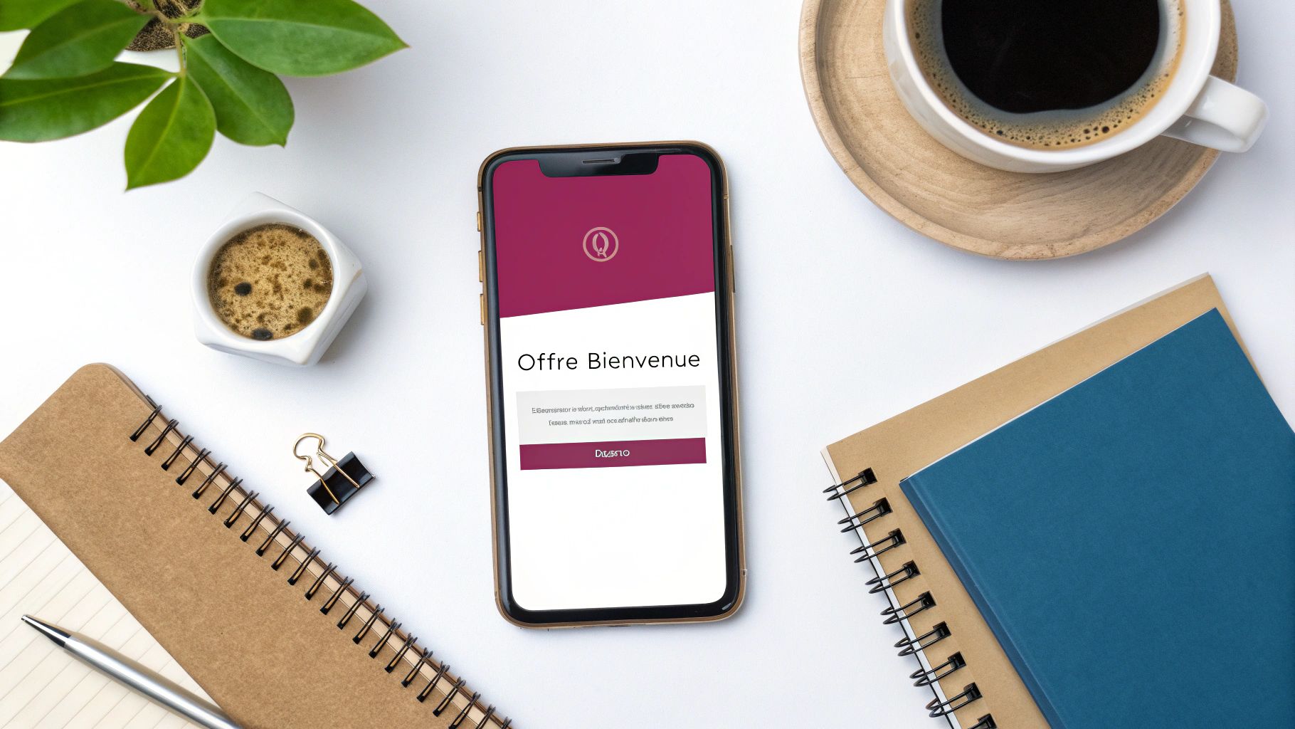 Personne utilisant un ordinateur portable pour chercher des promotions en ligne